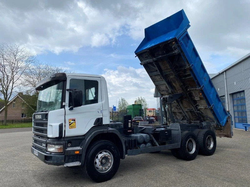 Scania 114-340 / 6X4 / 2 SIDE TIPPER / BIG AXLE / FULL-STEEL / DRUM BRAKES / MANUAL / 1999 - Φορτηγό ανατρεπόμενο: φωτογραφία 2 Scania 114-340 / 6X4 / 2 SIDE TIPPER / BIG AXLE / FULL-STEEL / DRUM BRAKES / MANUAL / 1999 - Φορτηγό ανατρεπόμενο: φωτογραφία 2