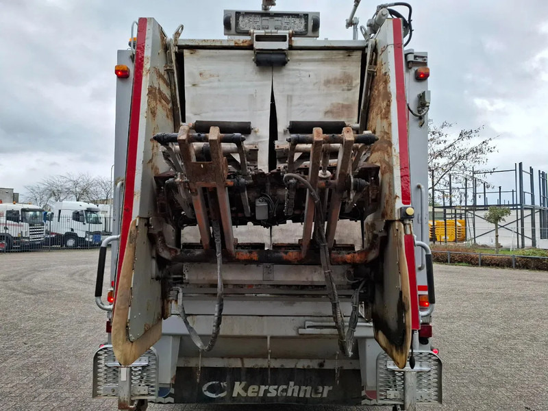 Leasing Scania P360 / RETARDER / ONLY:234640 KM / LENKACHSE / AIRCO / WORKING GARBAGE TRUCK / AUTOMATIC / EURO-5 / 2013 Scania P360 / RETARDER / ONLY:234640 KM / LENKACHSE / AIRCO / WORKING GARBAGE TRUCK / AUTOMATIC / EURO-5 / 2013: φωτογραφία 7 Leasing Scania P360 / RETARDER / ONLY:234640 KM / LENKACHSE / AIRCO / WORKING GARBAGE TRUCK / AUTOMATIC / EURO-5 / 2013 Scania P360 / RETARDER / ONLY:234640 KM / LENKACHSE / AIRCO / WORKING GARBAGE TRUCK / AUTOMATIC / EURO-5 / 2013: φωτογραφία 7