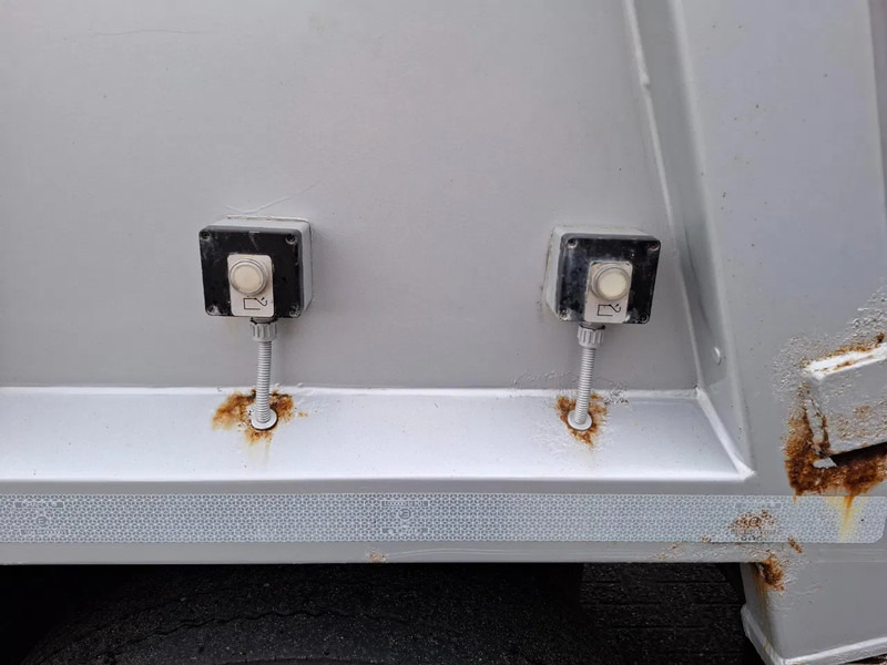 Leasing Scania P360 / RETARDER / ONLY:234640 KM / LENKACHSE / AIRCO / WORKING GARBAGE TRUCK / AUTOMATIC / EURO-5 / 2013 Scania P360 / RETARDER / ONLY:234640 KM / LENKACHSE / AIRCO / WORKING GARBAGE TRUCK / AUTOMATIC / EURO-5 / 2013: φωτογραφία 18 Leasing Scania P360 / RETARDER / ONLY:234640 KM / LENKACHSE / AIRCO / WORKING GARBAGE TRUCK / AUTOMATIC / EURO-5 / 2013 Scania P360 / RETARDER / ONLY:234640 KM / LENKACHSE / AIRCO / WORKING GARBAGE TRUCK / AUTOMATIC / EURO-5 / 2013: φωτογραφία 18