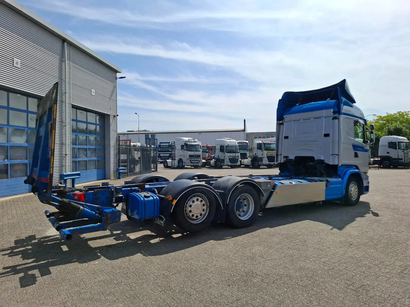Scania R580 V8 / RETARDER / LIFT+LENKACHSE / FULL-AIR / PLATFORM 2000 KG / NAVI / LEATHER / AIRCO / AUTOMATIC / EURO-6 / 2014 - Φορτηγό σασί: φωτογραφία 5 Scania R580 V8 / RETARDER / LIFT+LENKACHSE / FULL-AIR / PLATFORM 2000 KG / NAVI / LEATHER / AIRCO / AUTOMATIC / EURO-6 / 2014 - Φορτηγό σασί: φωτογραφία 5