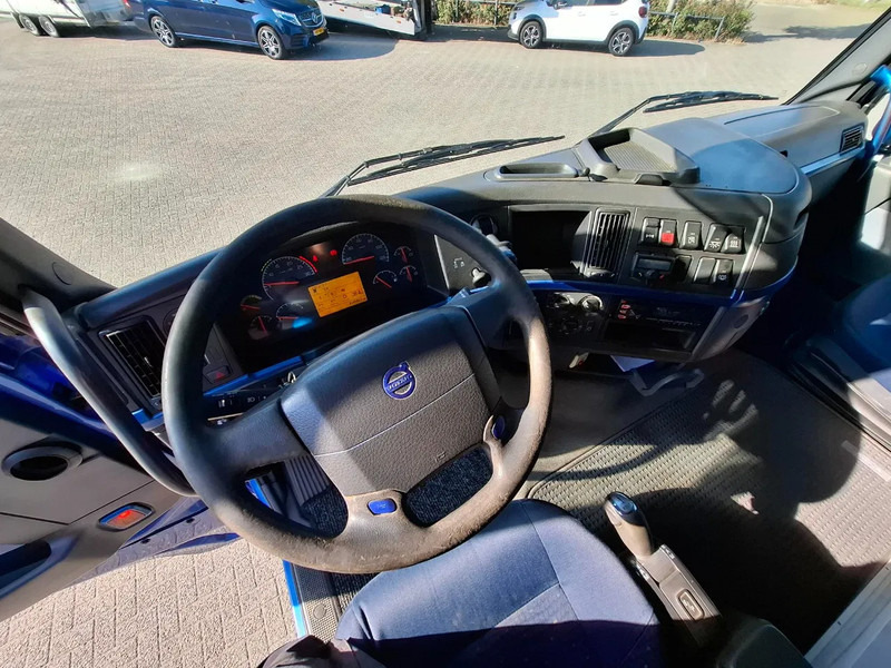 Τράκτορας Volvo FH13-400 / HYDRAULICS / NL TRUCK / TUV:14-09-2025 / GLOBETROTTER / FRIGDE / AIRCO / AUTOMATIC / EURO-5 / 2006: φωτογραφία 12 Τράκτορας Volvo FH13-400 / HYDRAULICS / NL TRUCK / TUV:14-09-2025 / GLOBETROTTER / FRIGDE / AIRCO / AUTOMATIC / EURO-5 / 2006: φωτογραφία 12