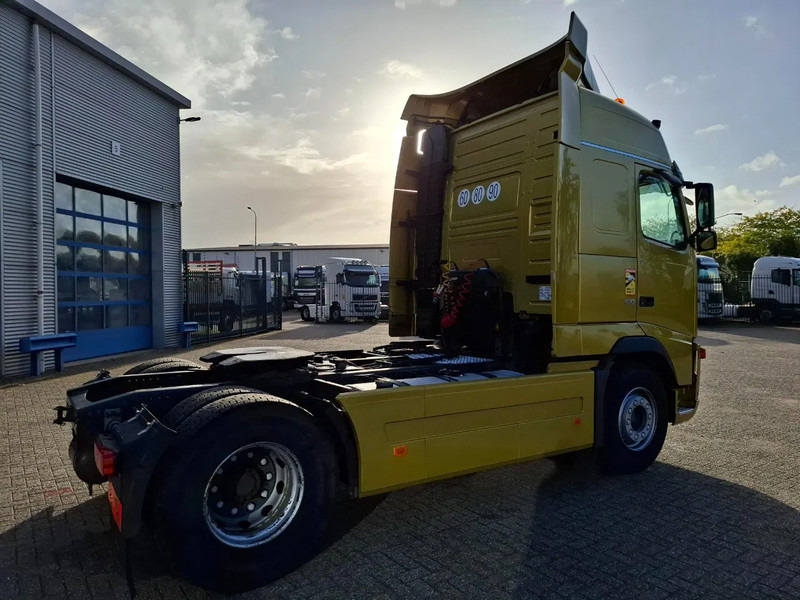 Volvo FH13-480 / VEB / HYDRAULICS / TUV:13-03-2026 / FRIDGE / GOOD CONDITION / SIDESKIRTS / MANUAL / EURO-3 / 2006 - Τράκτορας: φωτογραφία 5 Volvo FH13-480 / VEB / HYDRAULICS / TUV:13-03-2026 / FRIDGE / GOOD CONDITION / SIDESKIRTS / MANUAL / EURO-3 / 2006 - Τράκτορας: φωτογραφία 5
