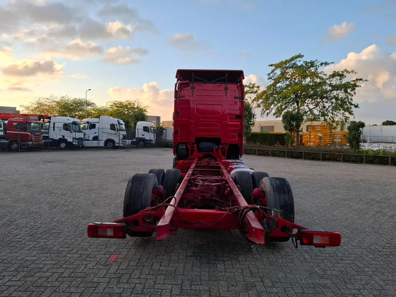 Volvo FH16-750 / BIG AXLE / VEB+ / ONLY:679711 KM / TECHNICAL 70TON / 9TON FRONT AXLE / INLINER / FULL-AIR / AUTOMATIC / EURO-6 / 2018 - Φορτηγό σασί: φωτογραφία 4 Volvo FH16-750 / BIG AXLE / VEB+ / ONLY:679711 KM / TECHNICAL 70TON / 9TON FRONT AXLE / INLINER / FULL-AIR / AUTOMATIC / EURO-6 / 2018 - Φορτηγό σασί: φωτογραφία 4