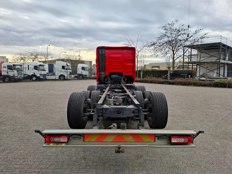 Volvo FH16-750 / VEB+ / ONLY:349761 KM / 9TON FRONT AXLE / INLINER / TECHNICAL 60TON / FULL-AIR / AUTOMATIC / EURO-6 / 2016 - Φορτηγό σασί: φωτογραφία 4 Volvo FH16-750 / VEB+ / ONLY:349761 KM / 9TON FRONT AXLE / INLINER / TECHNICAL 60TON / FULL-AIR / AUTOMATIC / EURO-6 / 2016 - Φορτηγό σασί: φωτογραφία 4