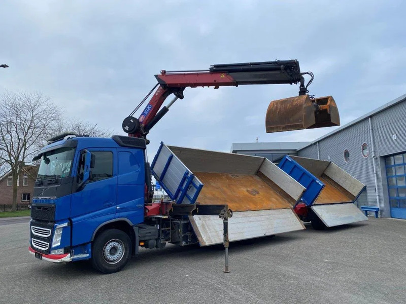 Volvo FH4-500 / HMF 3220K-RC / REMOTE / ROTATOR / 3SIDE TIPPER / DYNAMIC STEERING / ONLY:302623 KM / AUTOMATIC / EURO-6 / 2017 - Φορτηγό με γερανό: φωτογραφία 2 Volvo FH4-500 / HMF 3220K-RC / REMOTE / ROTATOR / 3SIDE TIPPER / DYNAMIC STEERING / ONLY:302623 KM / AUTOMATIC / EURO-6 / 2017 - Φορτηγό με γερανό: φωτογραφία 2
