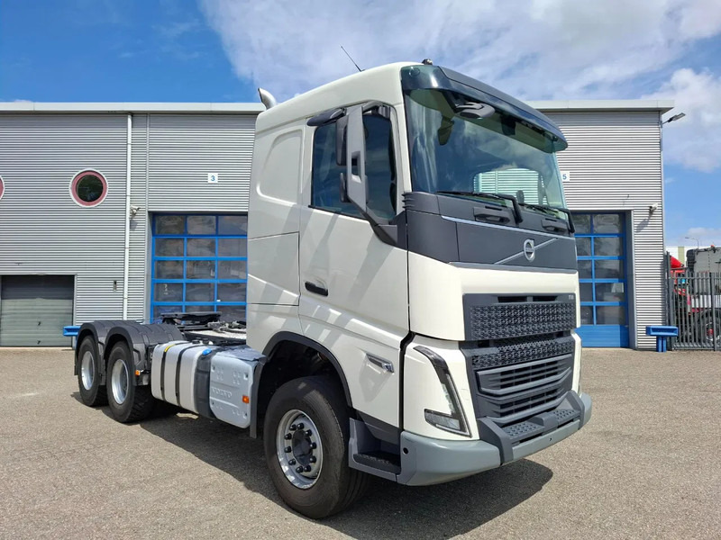 Volvo FH5-500 / 6X4 / RETARDER / HYDRAULICS / ONLY:46190 KM / BIG AXLE / 52 TON / VEB+ / ACC / LWDS / TOP CONDITION / AUTOMATIC / EURO - Τράκτορας: φωτογραφία 2 Volvo FH5-500 / 6X4 / RETARDER / HYDRAULICS / ONLY:46190 KM / BIG AXLE / 52 TON / VEB+ / ACC / LWDS / TOP CONDITION / AUTOMATIC / EURO - Τράκτορας: φωτογραφία 2