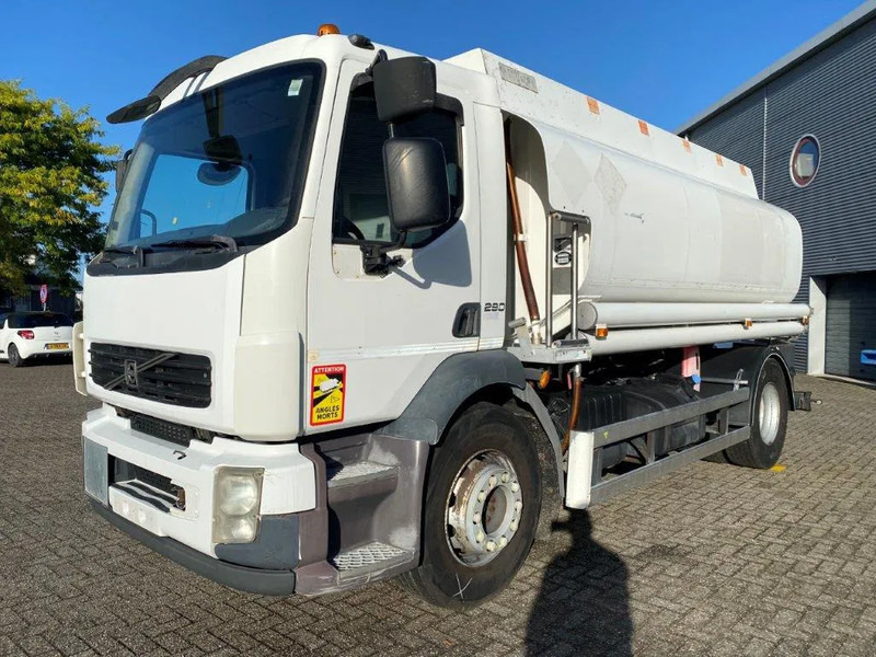 Volvo FL7-290 / 5 COMPARTIMENTS / 13000 LITER TOTAL / PUMP / AUTOMATIC / EURO-5 / 2009 - Φορτηγό βυτιοφόρο: φωτογραφία 1 Volvo FL7-290 / 5 COMPARTIMENTS / 13000 LITER TOTAL / PUMP / AUTOMATIC / EURO-5 / 2009 - Φορτηγό βυτιοφόρο: φωτογραφία 1
