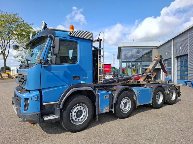 Volvo FMX 13-420 / 8X2 / HIAB 24 TON HOOK / VEB+ / ONLY:387622KM / AIRCO / AUTOMATIC / EURO-5 / 2011 - Φορτηγό φόρτωσης γάντζου: φωτογραφία 3 Volvo FMX 13-420 / 8X2 / HIAB 24 TON HOOK / VEB+ / ONLY:387622KM / AIRCO / AUTOMATIC / EURO-5 / 2011 - Φορτηγό φόρτωσης γάντζου: φωτογραφία 3