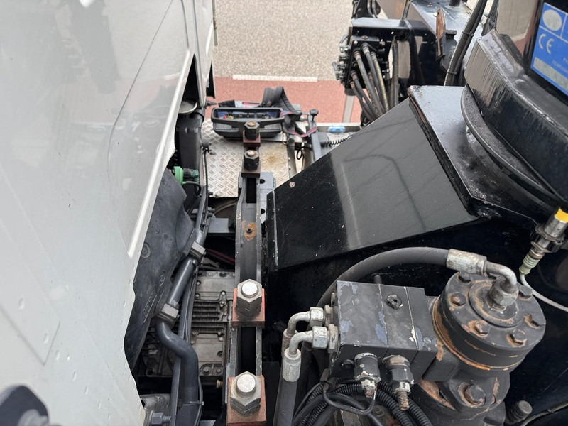 Φορτηγό με γερανό Volvo FH 6x2 HMF 2820 K5, NCH Cable system Like New !: φωτογραφία 17 Φορτηγό με γερανό Volvo FH 6x2 HMF 2820 K5, NCH Cable system Like New !: φωτογραφία 17