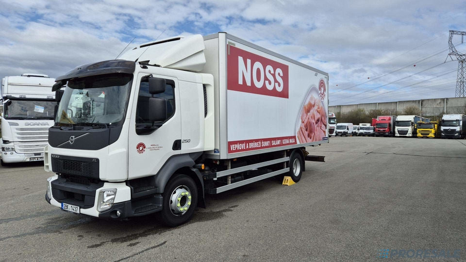 VOLVO FL 250 BB EURO 6 - mrazírna + CARRIER XARIOS 600 EL MAXI - Φορτηγό ψυγείο: φωτογραφία 2 VOLVO FL 250 BB EURO 6 - mrazírna + CARRIER XARIOS 600 EL MAXI - Φορτηγό ψυγείο: φωτογραφία 2
