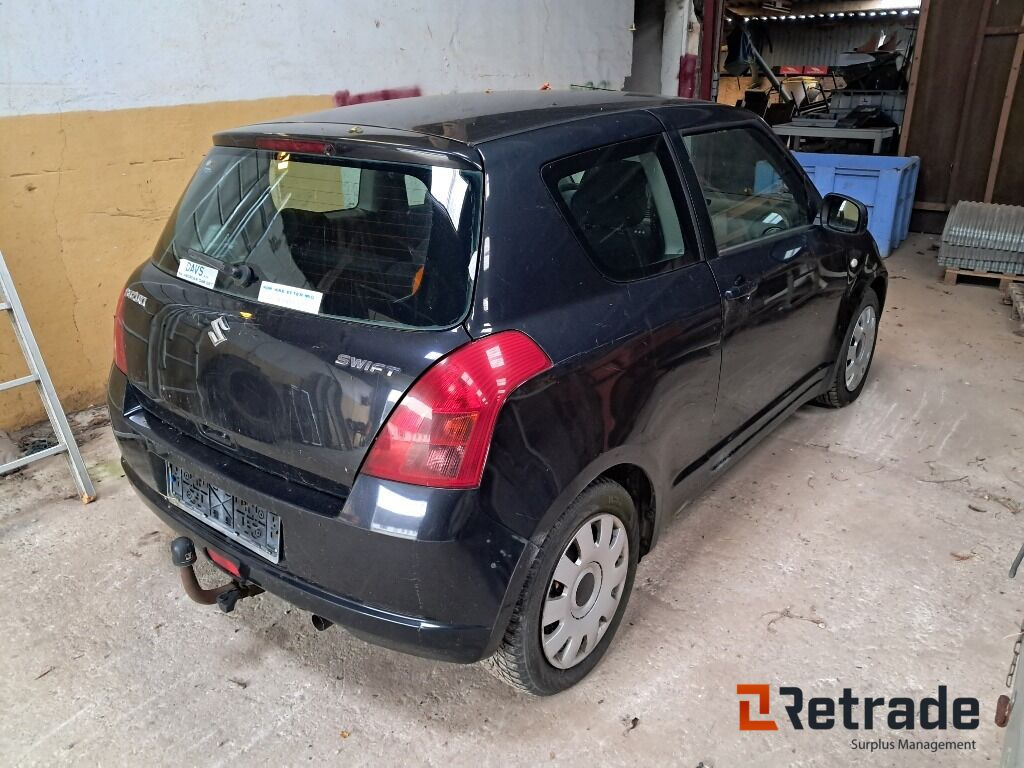 Bil Suzuki Swift 1,3 A/mt - Αυτοκίνητο: φωτογραφία 3 Bil Suzuki Swift 1,3 A/mt - Αυτοκίνητο: φωτογραφία 3