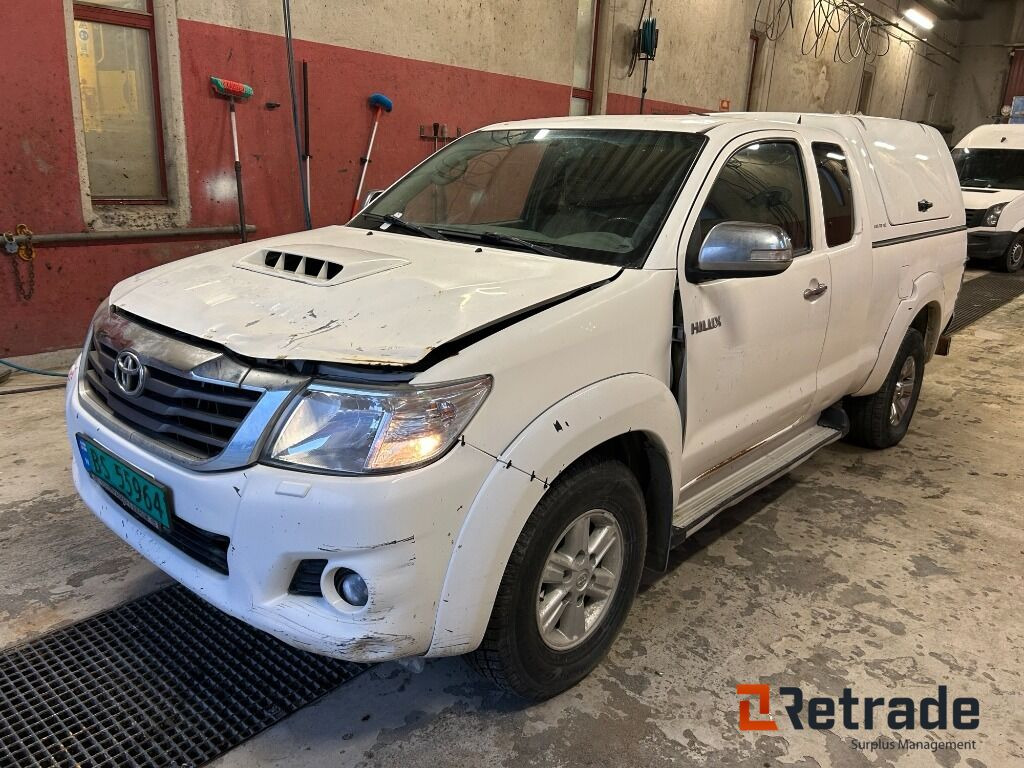 Bil Toyota Hilux 4wd N2 - Αυτοκίνητο: φωτογραφία 2 Bil Toyota Hilux 4wd N2 - Αυτοκίνητο: φωτογραφία 2