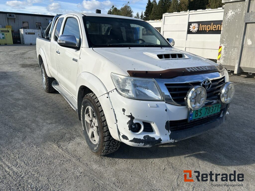 Bil Toyota Hilux - Αυτοκίνητο: φωτογραφία 1 Bil Toyota Hilux - Αυτοκίνητο: φωτογραφία 1