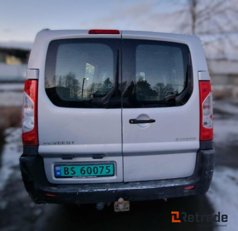 En pen Peugeot Expert 2009-modell - Αυτοκίνητο: φωτογραφία 4 En pen Peugeot Expert 2009-modell - Αυτοκίνητο: φωτογραφία 4
