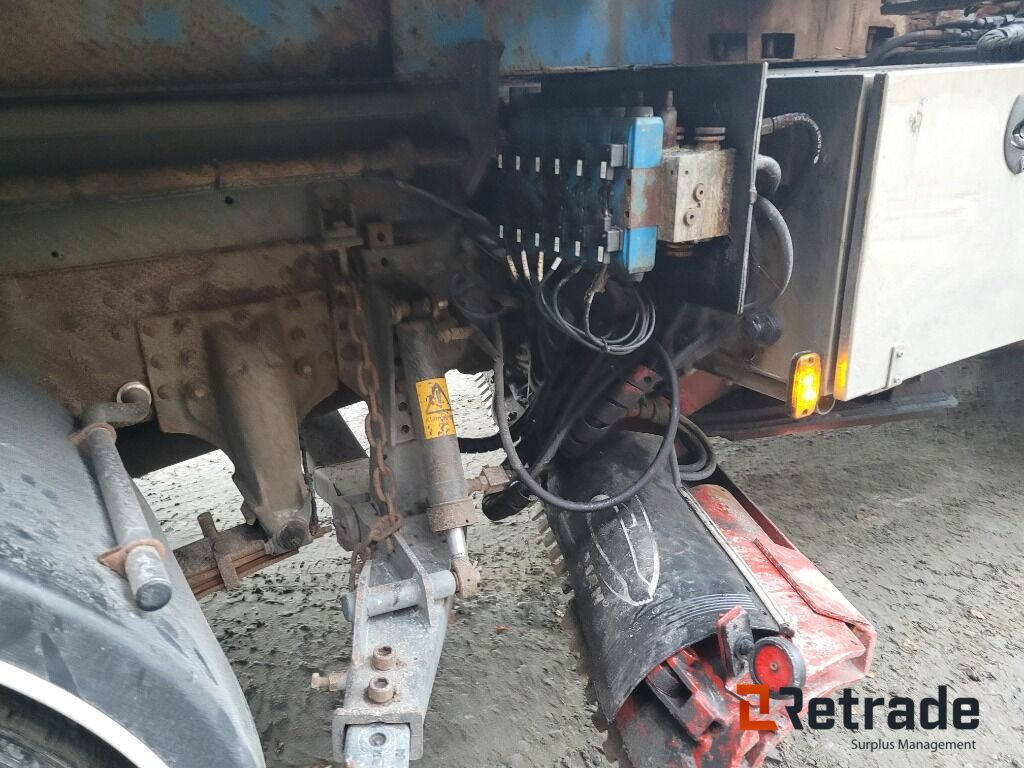 Φορτηγό φόρτωσης γάντζου, Φορτηγό με γερανό Lastväxlare plogutrustad med underbett Volvo FM 12 , Full parabel: φωτογραφία 48 Φορτηγό φόρτωσης γάντζου, Φορτηγό με γερανό Lastväxlare plogutrustad med underbett Volvo FM 12 , Full parabel: φωτογραφία 48