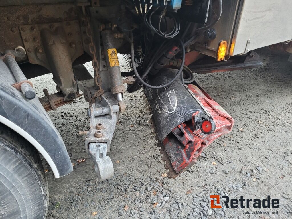 Φορτηγό φόρτωσης γάντζου, Φορτηγό με γερανό Lastväxlare plogutrustad med underbett Volvo FM 12 , Full parabel: φωτογραφία 47 Φορτηγό φόρτωσης γάντζου, Φορτηγό με γερανό Lastväxlare plogutrustad med underbett Volvo FM 12 , Full parabel: φωτογραφία 47