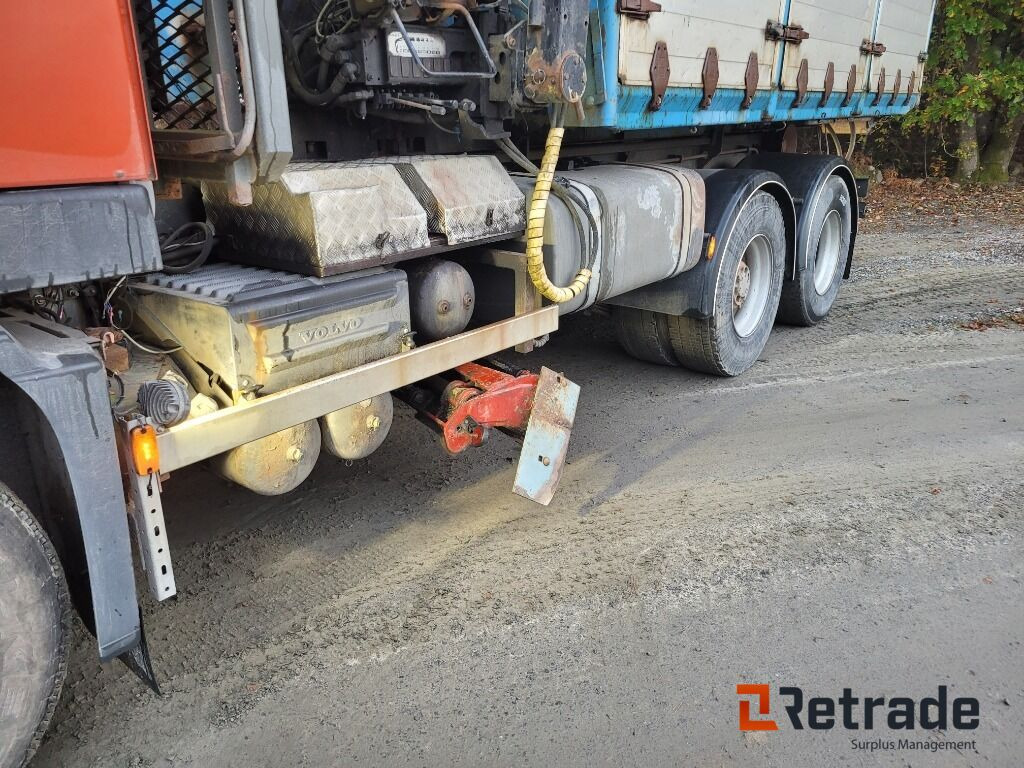 Φορτηγό φόρτωσης γάντζου, Φορτηγό με γερανό Lastväxlare plogutrustad med underbett Volvo FM 12 , Full parabel: φωτογραφία 15 Φορτηγό φόρτωσης γάντζου, Φορτηγό με γερανό Lastväxlare plogutrustad med underbett Volvo FM 12 , Full parabel: φωτογραφία 15