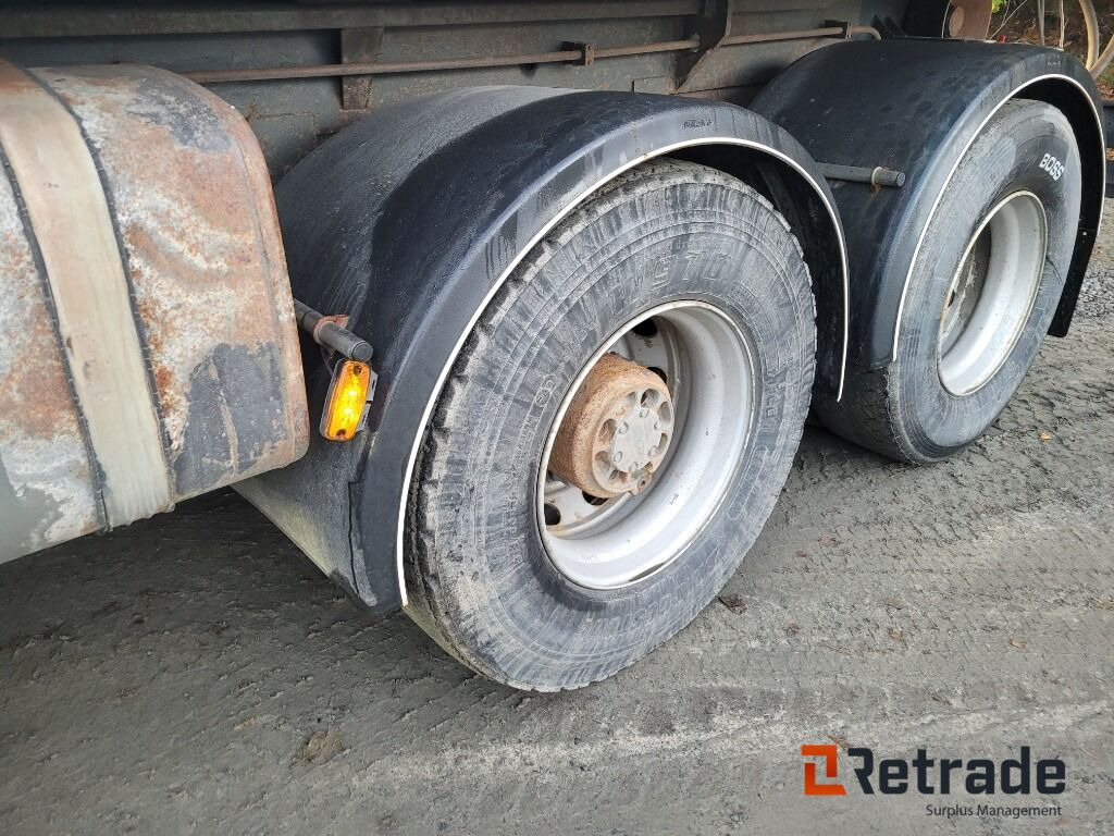 Φορτηγό φόρτωσης γάντζου, Φορτηγό με γερανό Lastväxlare plogutrustad med underbett Volvo FM 12 , Full parabel: φωτογραφία 28 Φορτηγό φόρτωσης γάντζου, Φορτηγό με γερανό Lastväxlare plogutrustad med underbett Volvo FM 12 , Full parabel: φωτογραφία 28