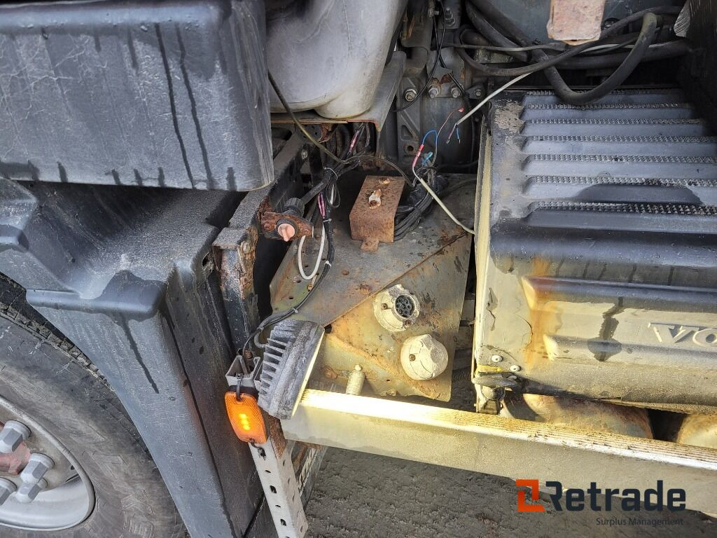 Φορτηγό φόρτωσης γάντζου, Φορτηγό με γερανό Lastväxlare plogutrustad med underbett Volvo FM 12 , Full parabel: φωτογραφία 16 Φορτηγό φόρτωσης γάντζου, Φορτηγό με γερανό Lastväxlare plogutrustad med underbett Volvo FM 12 , Full parabel: φωτογραφία 16