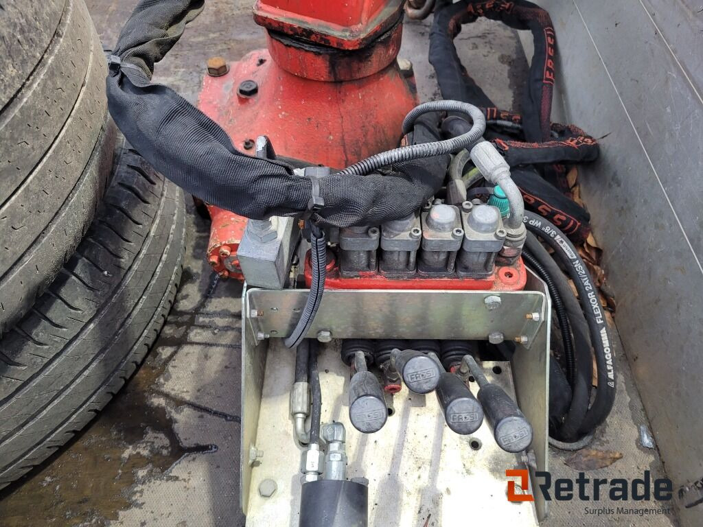 Αυτοκίνητο Lätt lastbil med flak och kran , Ford Transit 350 2.2 TDCi: φωτογραφία 37 Αυτοκίνητο Lätt lastbil med flak och kran , Ford Transit 350 2.2 TDCi: φωτογραφία 37