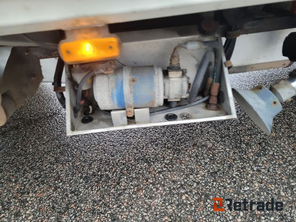 Αυτοκίνητο Lätt lastbil med flak och kran , Ford Transit 350 2.2 TDCi: φωτογραφία 32 Αυτοκίνητο Lätt lastbil med flak och kran , Ford Transit 350 2.2 TDCi: φωτογραφία 32