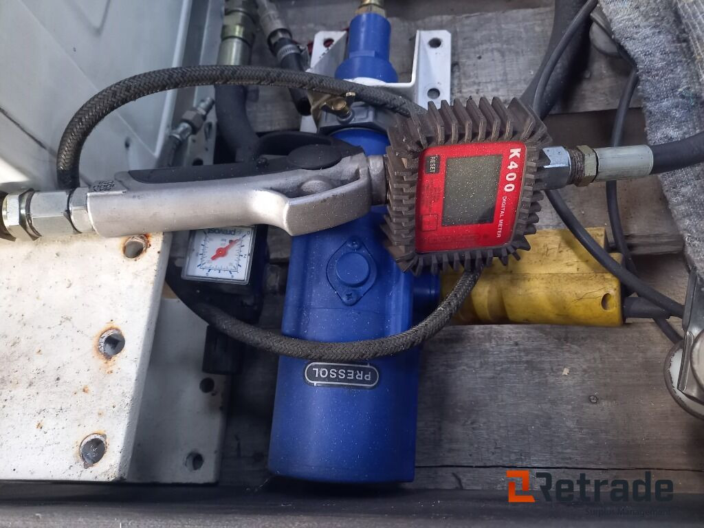 Oliepumper med slange opruller - Εξοπλισμός γκαράζ: φωτογραφία 4 Oliepumper med slange opruller - Εξοπλισμός γκαράζ: φωτογραφία 4