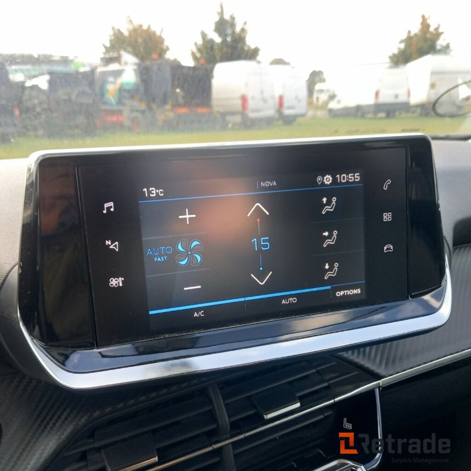 Αυτοκίνητο Peugeot 2008 SUV Blue Tdi 110: φωτογραφία 17