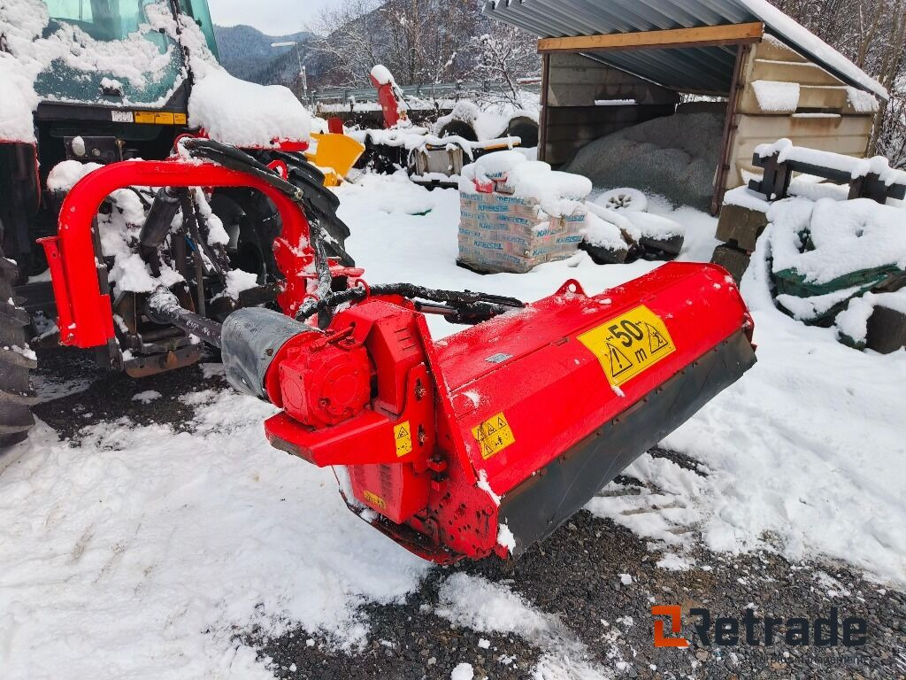 Sideforskyvbar beitepusser, Trincia Giraffa 185 - Γεωργικά μηχανήματα: φωτογραφία 1 Sideforskyvbar beitepusser, Trincia Giraffa 185 - Γεωργικά μηχανήματα: φωτογραφία 1