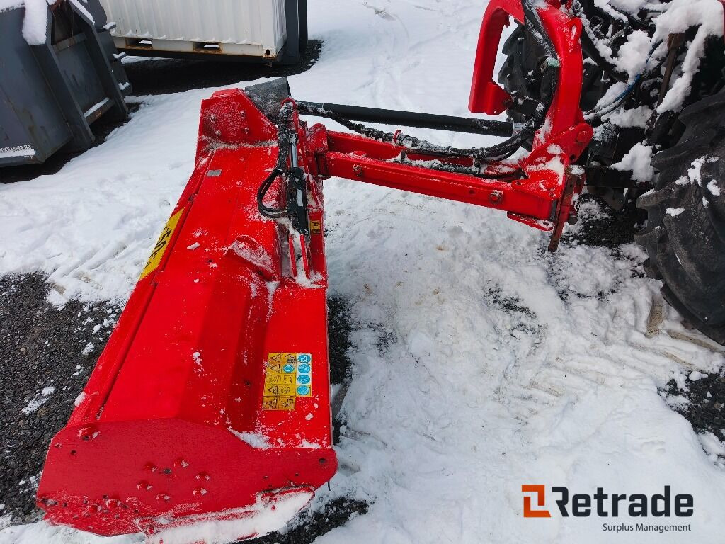 Sideforskyvbar beitepusser, Trincia Giraffa 185 - Γεωργικά μηχανήματα: φωτογραφία 5 Sideforskyvbar beitepusser, Trincia Giraffa 185 - Γεωργικά μηχανήματα: φωτογραφία 5