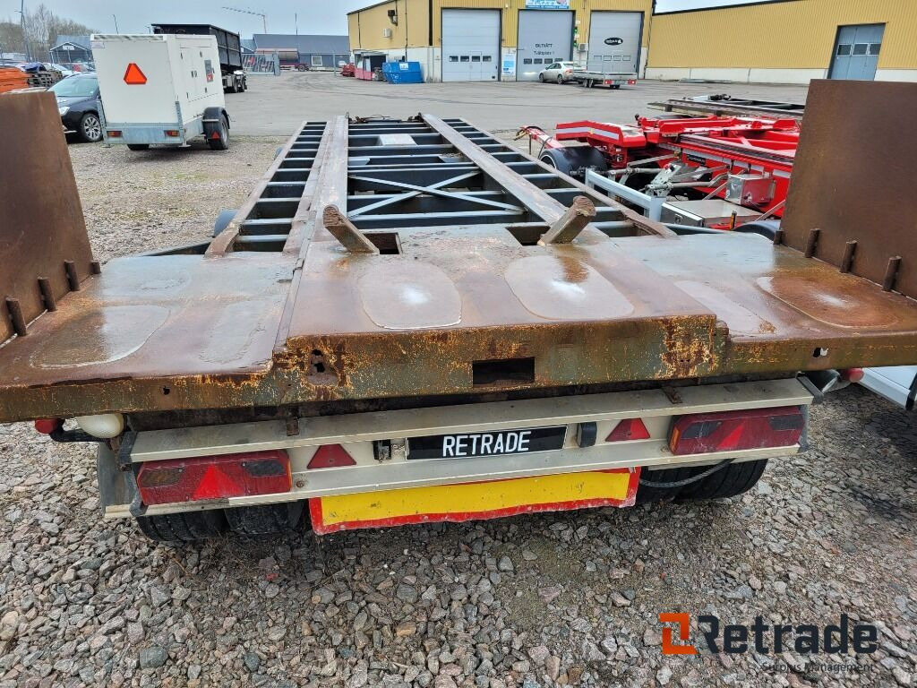 Släpvagn BRIAB axligt lastväxlarsläp med tipp , 30-tons parabelfjädring - Ρυμούλκα γάντζος/ Αλυσιδάκι: φωτογραφία 5 Släpvagn BRIAB axligt lastväxlarsläp med tipp , 30-tons parabelfjädring - Ρυμούλκα γάντζος/ Αλυσιδάκι: φωτογραφία 5