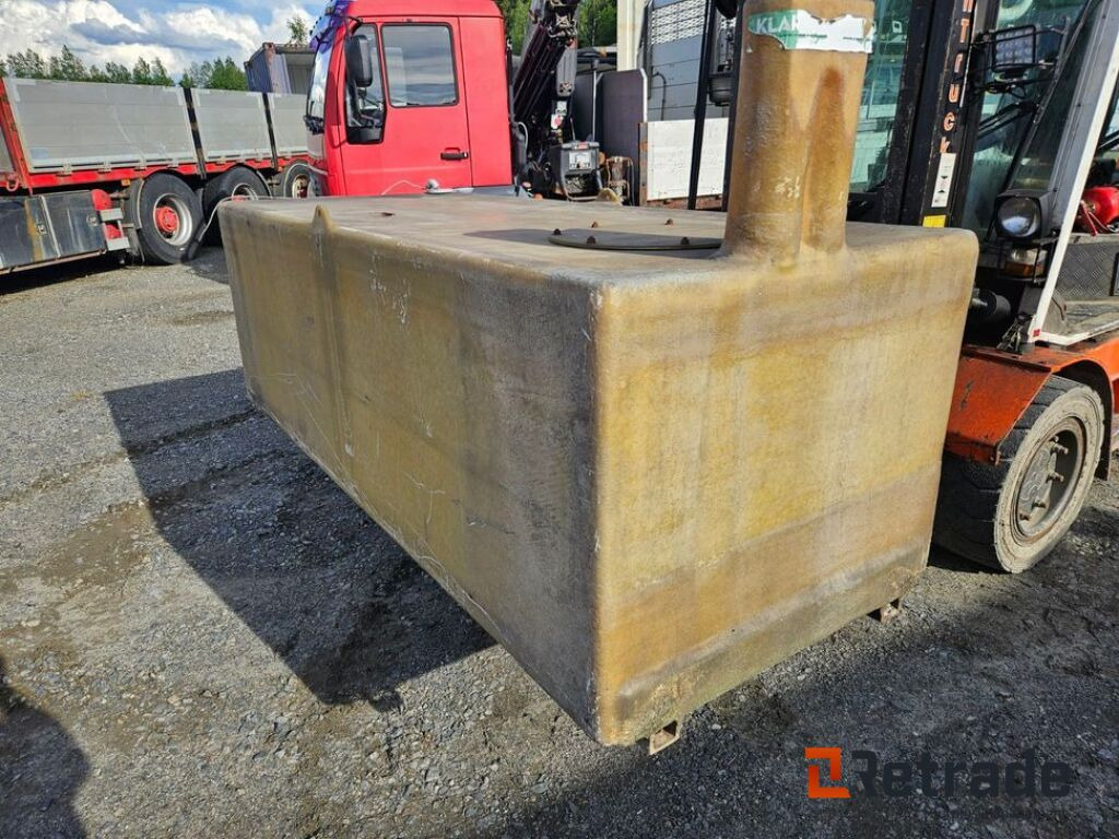 Ubrukt glassfibertank - Βιομηχανικός εξοπλισμός: φωτογραφία 1 Ubrukt glassfibertank - Βιομηχανικός εξοπλισμός: φωτογραφία 1