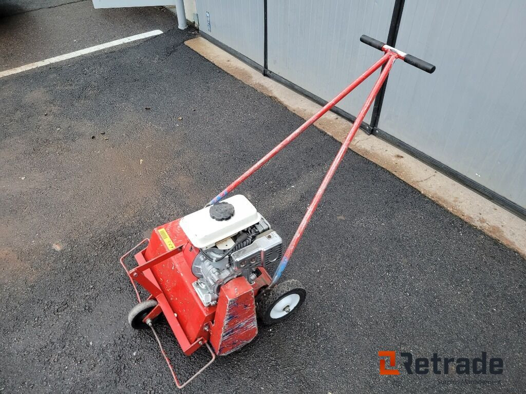 Vertikalskärare gräsmatteluftare Honda - Γεωργικά μηχανήματα: φωτογραφία 1 Vertikalskärare gräsmatteluftare Honda - Γεωργικά μηχανήματα: φωτογραφία 1