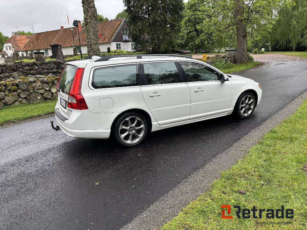 Volvo V70 1,6 D2 Momentum - Αυτοκίνητο: φωτογραφία 4 Volvo V70 1,6 D2 Momentum - Αυτοκίνητο: φωτογραφία 4