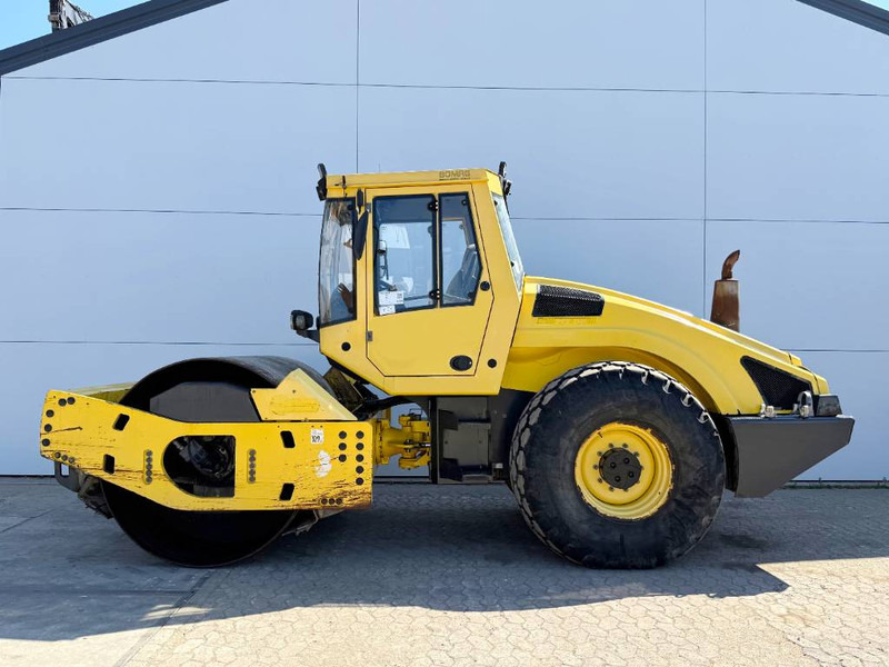 Bomag BW213DH-4 - EVIB/BVC / German Machine / Airco - Οδοστρωτήρας: φωτογραφία 1 Bomag BW213DH-4 - EVIB/BVC / German Machine / Airco - Οδοστρωτήρας: φωτογραφία 1