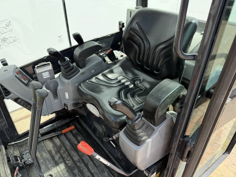 Μίνι εκσκαφέας Kubota KX016-4 - Hammer Lines / Quick Coupler: φωτογραφία 8 Μίνι εκσκαφέας Kubota KX016-4 - Hammer Lines / Quick Coupler: φωτογραφία 8