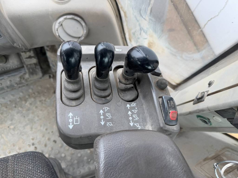 Ελαστιχοφόρος φορτωτής Volvo L120G - 3rd Function / Quick Coupler / Auto Lube: φωτογραφία 10