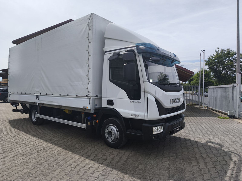 Iveco Eurocargo 75-210 Plane 3-Sitzer 4x2 Euro 6 LBW (20) - Φορτηγό μουσαμάς: φωτογραφία 2 Iveco Eurocargo 75-210 Plane 3-Sitzer 4x2 Euro 6 LBW (20) - Φορτηγό μουσαμάς: φωτογραφία 2