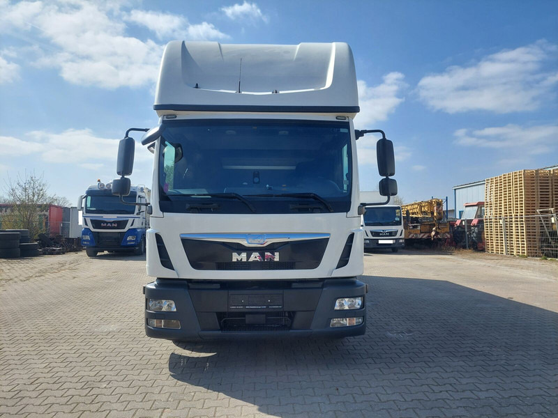 MAN TGL 8.220 - Φορτηγό μουσαμάς: φωτογραφία 3 MAN TGL 8.220 - Φορτηγό μουσαμάς: φωτογραφία 3