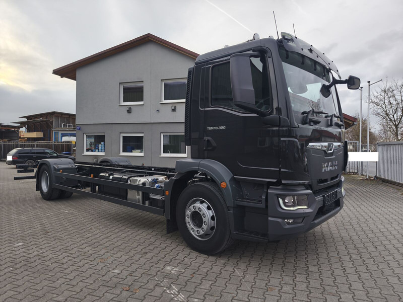 MAN TGM 18.320 TGM 18.320 4x2 BL CH Fahrgestell Euro 6 Rechtslenker - Φορτηγό σασί: φωτογραφία 2 MAN TGM 18.320 TGM 18.320 4x2 BL CH Fahrgestell Euro 6 Rechtslenker - Φορτηγό σασί: φωτογραφία 2
