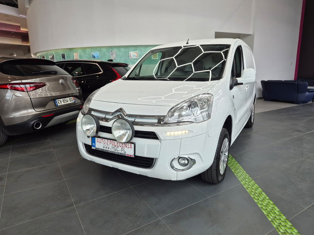 Citroën Berlingo 1.6 HDI 4X4 / Facelift / LOW KM / Serviced - Μικρό βαν: φωτογραφία 2 Citroën Berlingo 1.6 HDI 4X4 / Facelift / LOW KM / Serviced - Μικρό βαν: φωτογραφία 2