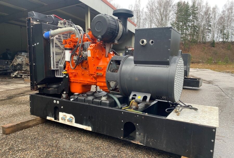Diversen ECP34 2S4 - Iveco Engine,126kVA,New oils, filters, Mecc Alte ECP34 2S4 - Iveco Engine,126kVA,New oils, filters, Like New - Βιομηχανική γεννήτρια: φωτογραφία 1 Diversen ECP34 2S4 - Iveco Engine,126kVA,New oils, filters, Mecc Alte ECP34 2S4 - Iveco Engine,126kVA,New oils, filters, Like New - Βιομηχανική γεννήτρια: φωτογραφία 1