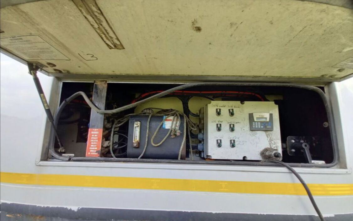 Επικαθήμενο μεταφορά ζώων Gray and Adams Gadd3 / Works Great / Hydraulic / 2 Levels: φωτογραφία 11 Επικαθήμενο μεταφορά ζώων Gray and Adams Gadd3 / Works Great / Hydraulic / 2 Levels: φωτογραφία 11