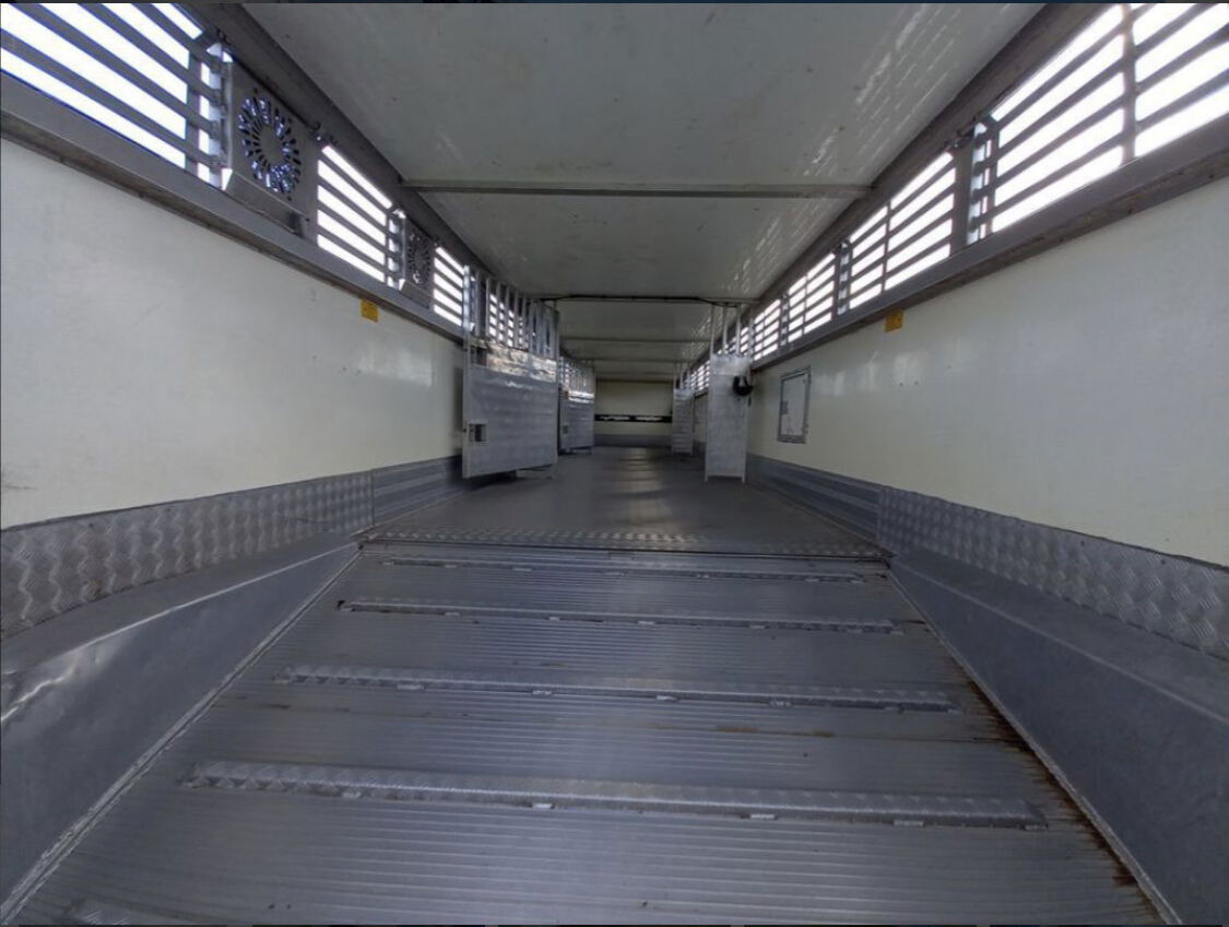 Επικαθήμενο μεταφορά ζώων Gray and Adams Gadd3 / Works Great / Hydraulic / 2 Levels: φωτογραφία 20 Επικαθήμενο μεταφορά ζώων Gray and Adams Gadd3 / Works Great / Hydraulic / 2 Levels: φωτογραφία 20