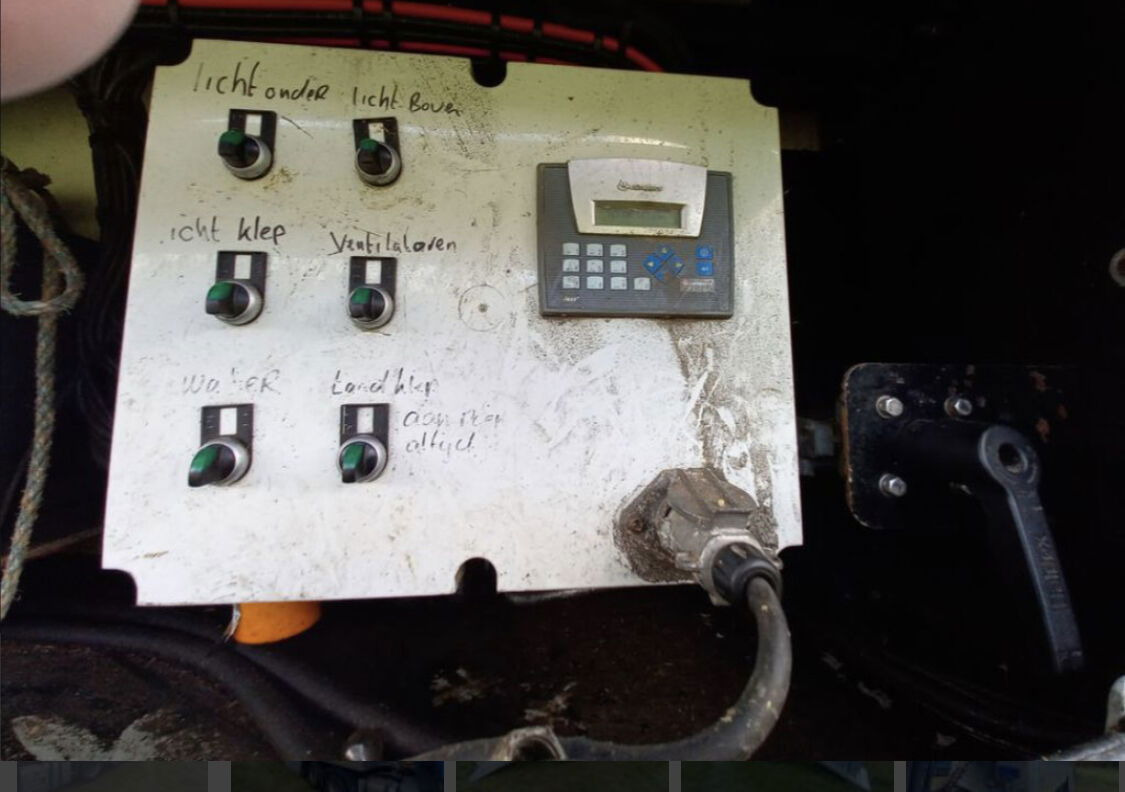 Επικαθήμενο μεταφορά ζώων Gray and Adams Gadd3 / Works Great / Hydraulic / 2 Levels: φωτογραφία 12 Επικαθήμενο μεταφορά ζώων Gray and Adams Gadd3 / Works Great / Hydraulic / 2 Levels: φωτογραφία 12