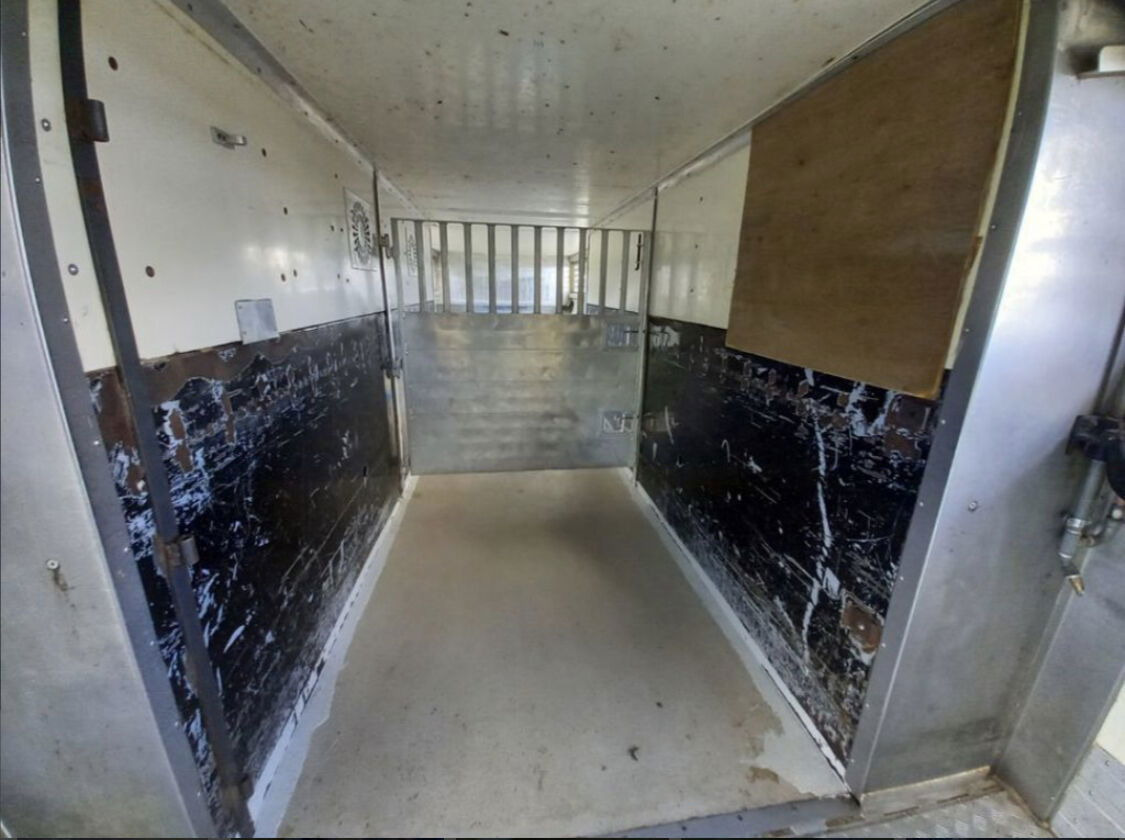 Επικαθήμενο μεταφορά ζώων Gray and Adams Gadd3 / Works Great / Hydraulic / 2 Levels: φωτογραφία 14 Επικαθήμενο μεταφορά ζώων Gray and Adams Gadd3 / Works Great / Hydraulic / 2 Levels: φωτογραφία 14