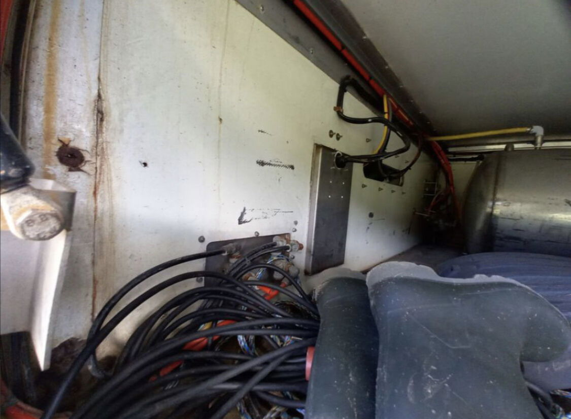 Επικαθήμενο μεταφορά ζώων Gray and Adams Gadd3 / Works Great / Hydraulic / 2 Levels: φωτογραφία 8 Επικαθήμενο μεταφορά ζώων Gray and Adams Gadd3 / Works Great / Hydraulic / 2 Levels: φωτογραφία 8