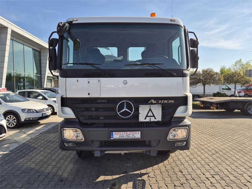 Mercedes-Benz Actros 1832 / FORNAL 180 / 1 OWNER / SERVICED! - Φορτηγό καδοφόρος φορτωτής: φωτογραφία 4 Mercedes-Benz Actros 1832 / FORNAL 180 / 1 OWNER / SERVICED! - Φορτηγό καδοφόρος φορτωτής: φωτογραφία 4