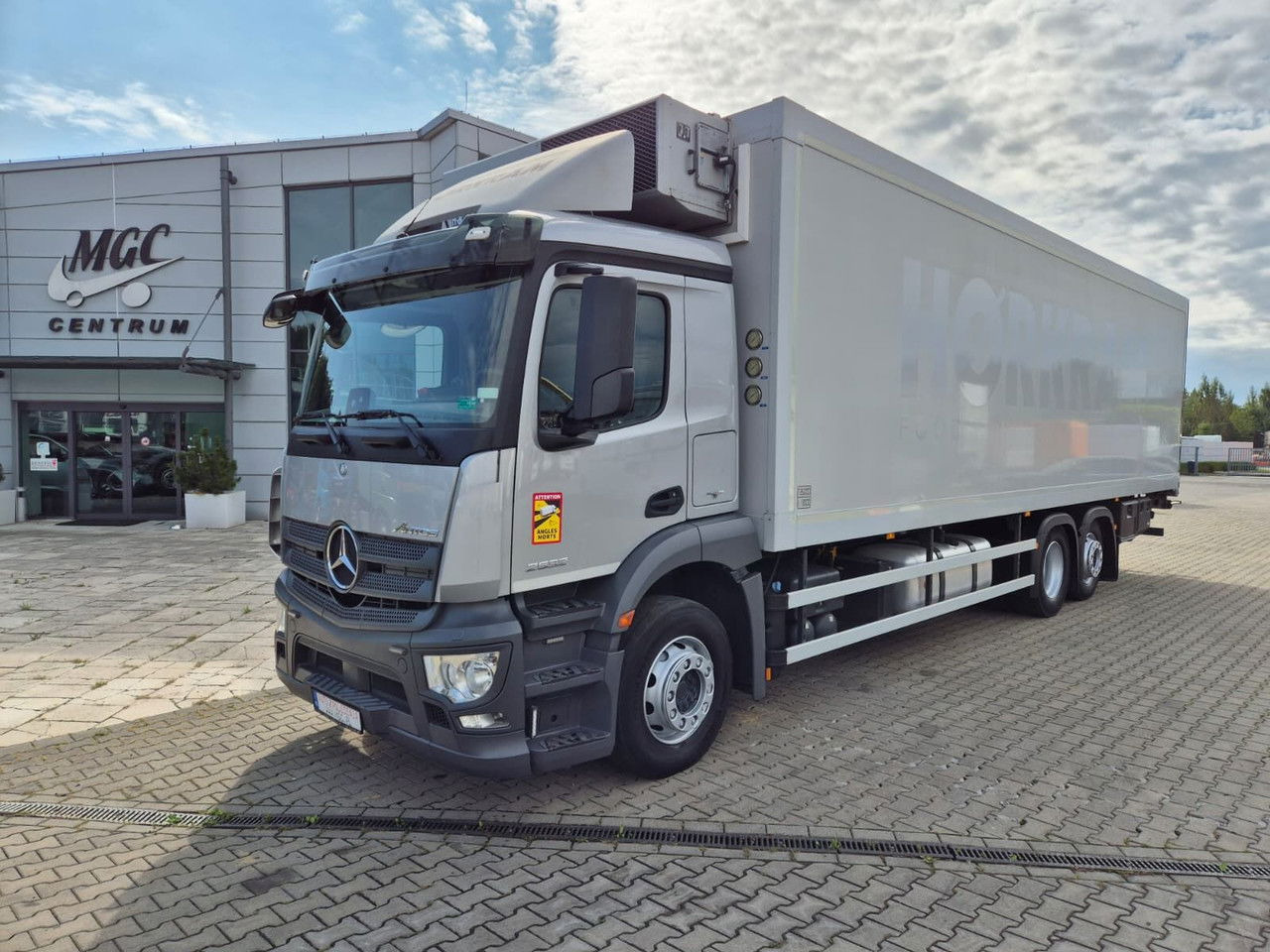Mercedes-Benz Antos 2532 L 6X2 / Frigoblock / 1 Owner / 6X2 / Euro 6 / TOP - Φορτηγό ψυγείο: φωτογραφία 2 Mercedes-Benz Antos 2532 L 6X2 / Frigoblock / 1 Owner / 6X2 / Euro 6 / TOP - Φορτηγό ψυγείο: φωτογραφία 2