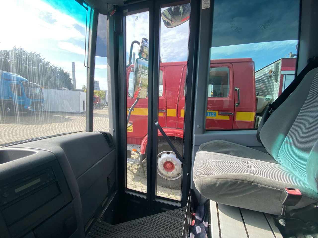 Leasing Mercedes-Benz Econic 2628 Eqonic 2628 - 1 Owner / LOW KM / Works Great Mercedes-Benz Econic 2628 Eqonic 2628 - 1 Owner / LOW KM / Works Great: φωτογραφία 28 Leasing Mercedes-Benz Econic 2628 Eqonic 2628 - 1 Owner / LOW KM / Works Great Mercedes-Benz Econic 2628 Eqonic 2628 - 1 Owner / LOW KM / Works Great: φωτογραφία 28