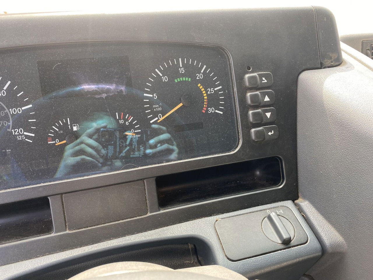 Leasing Mercedes-Benz Econic 2628 Eqonic 2628 - 1 Owner / LOW KM / Works Great Mercedes-Benz Econic 2628 Eqonic 2628 - 1 Owner / LOW KM / Works Great: φωτογραφία 25 Leasing Mercedes-Benz Econic 2628 Eqonic 2628 - 1 Owner / LOW KM / Works Great Mercedes-Benz Econic 2628 Eqonic 2628 - 1 Owner / LOW KM / Works Great: φωτογραφία 25